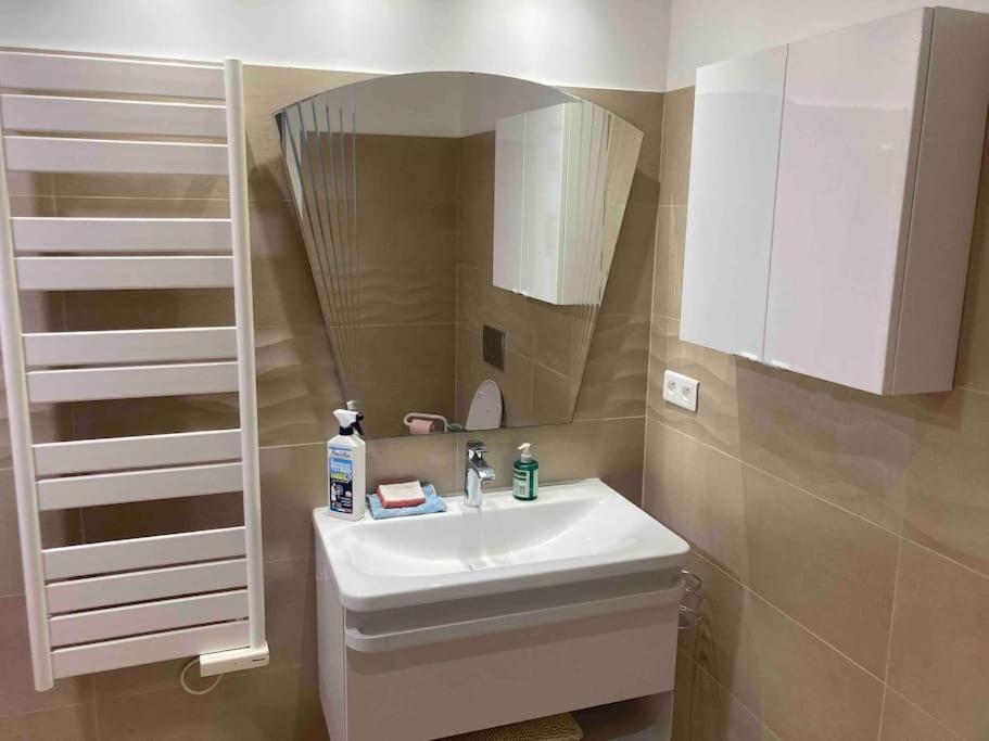 Villa Avec Spa & Vue Panomarique Sur L'Etang 페홀 외부 사진